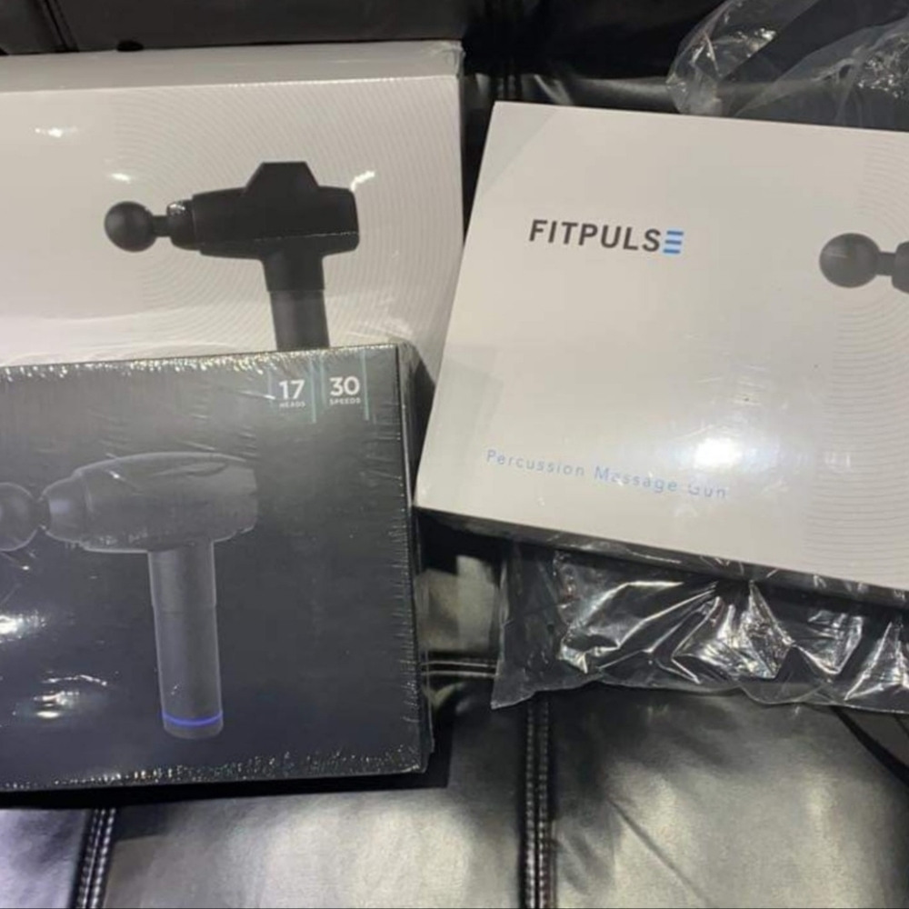 30 speeds 17 head changer massage gun